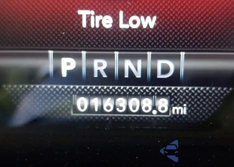 2023 Ram 1500 Big Horn/Lone Star z USA, uszkodzony, nr VIN 1C6RREBG1PN608585